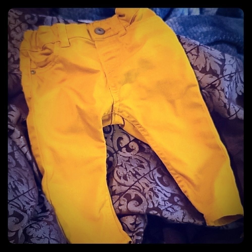 3/10$ H&m Yellow jeans